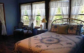The Yorkshire Inn Phelps Экстерьер фото